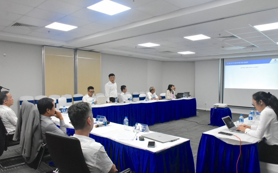 Long Giang E&C chung sức về đích